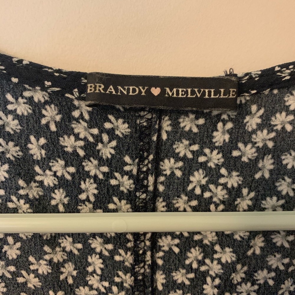 Brandy Melville Daisy wrap dress - Picture 2 of 2